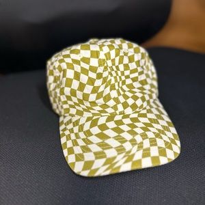 Baggu wavy checkered hat